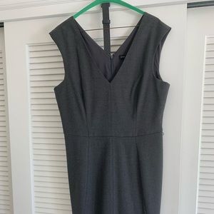 BANANA REPUBLIC- Never worn, Grey Dress w Belt